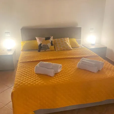 700m From Fiera House Apartman *
